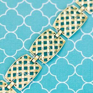 7 inch, Vintage Crisscross Links Gold Tone Bracelet by Sarah Coventry - R38